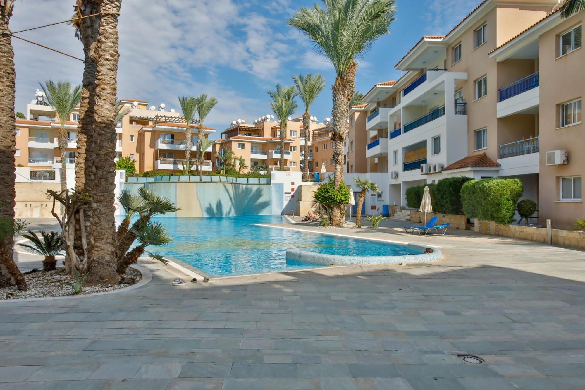 Casa Del Sol Townhouse In Iris Village Paphos Luaran gambar