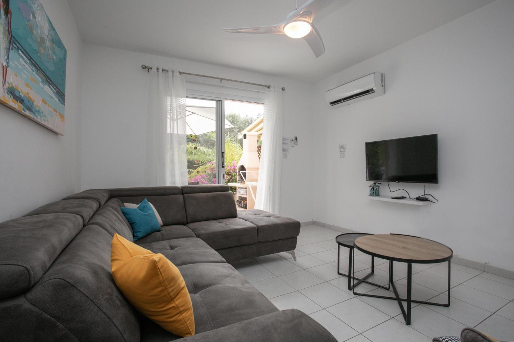 Casa Del Sol Townhouse In Iris Village Paphos Luaran gambar