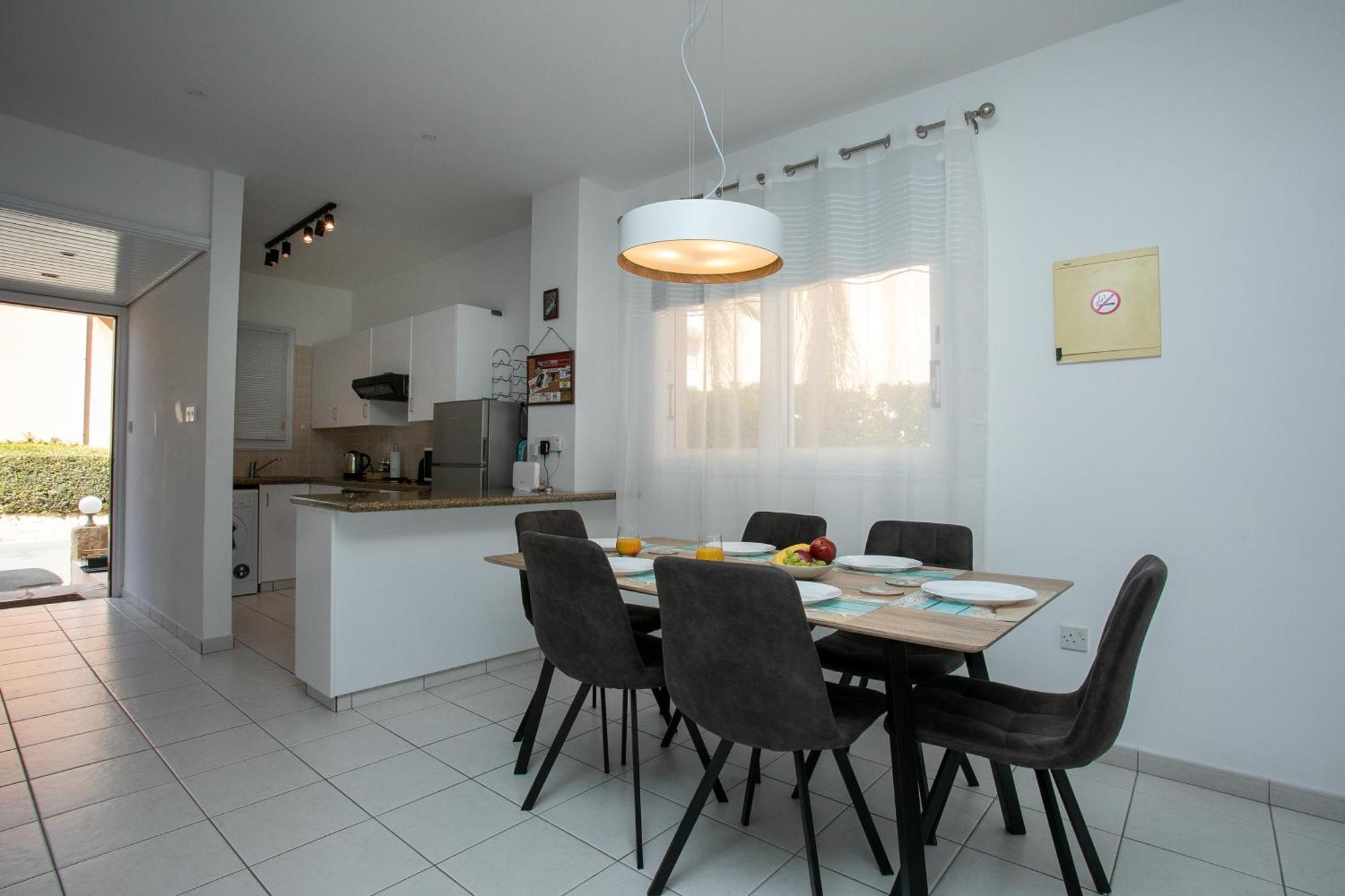 Casa Del Sol Townhouse In Iris Village Paphos Luaran gambar