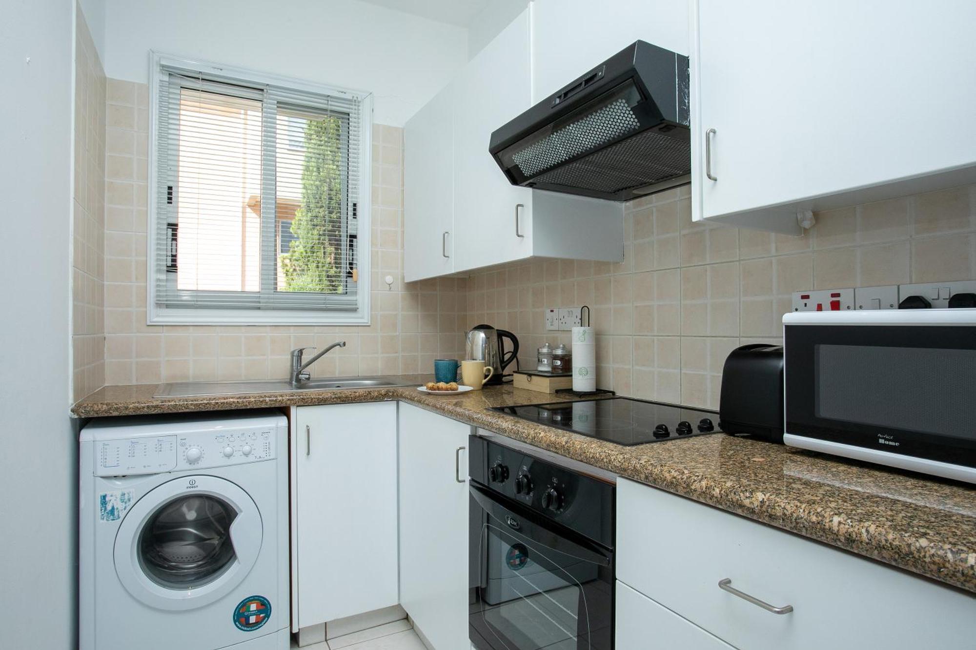 Casa Del Sol Townhouse In Iris Village Paphos Luaran gambar